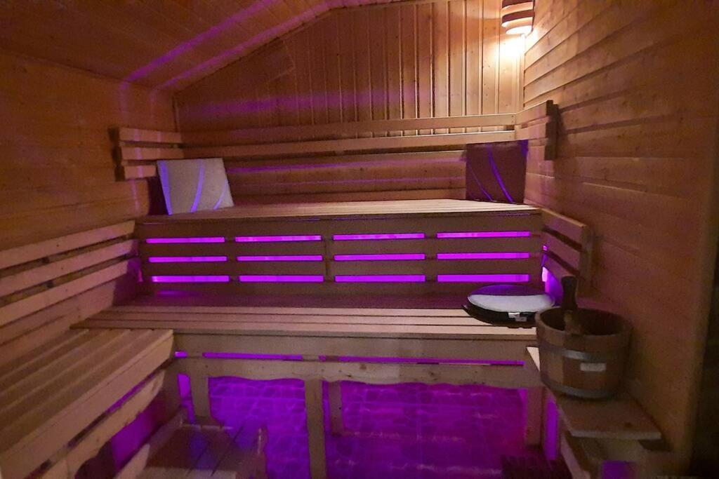 Bungalow Mit Sauna In Einer Ruhige Wald Lage. Grossnaundorf Eksteriør billede